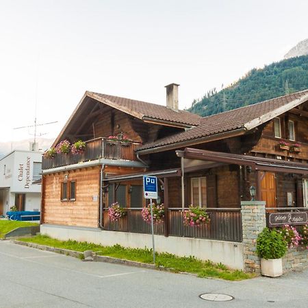 Ristorante Pensione Chalet Stazione พอสเชียโว ภายนอก รูปภาพ