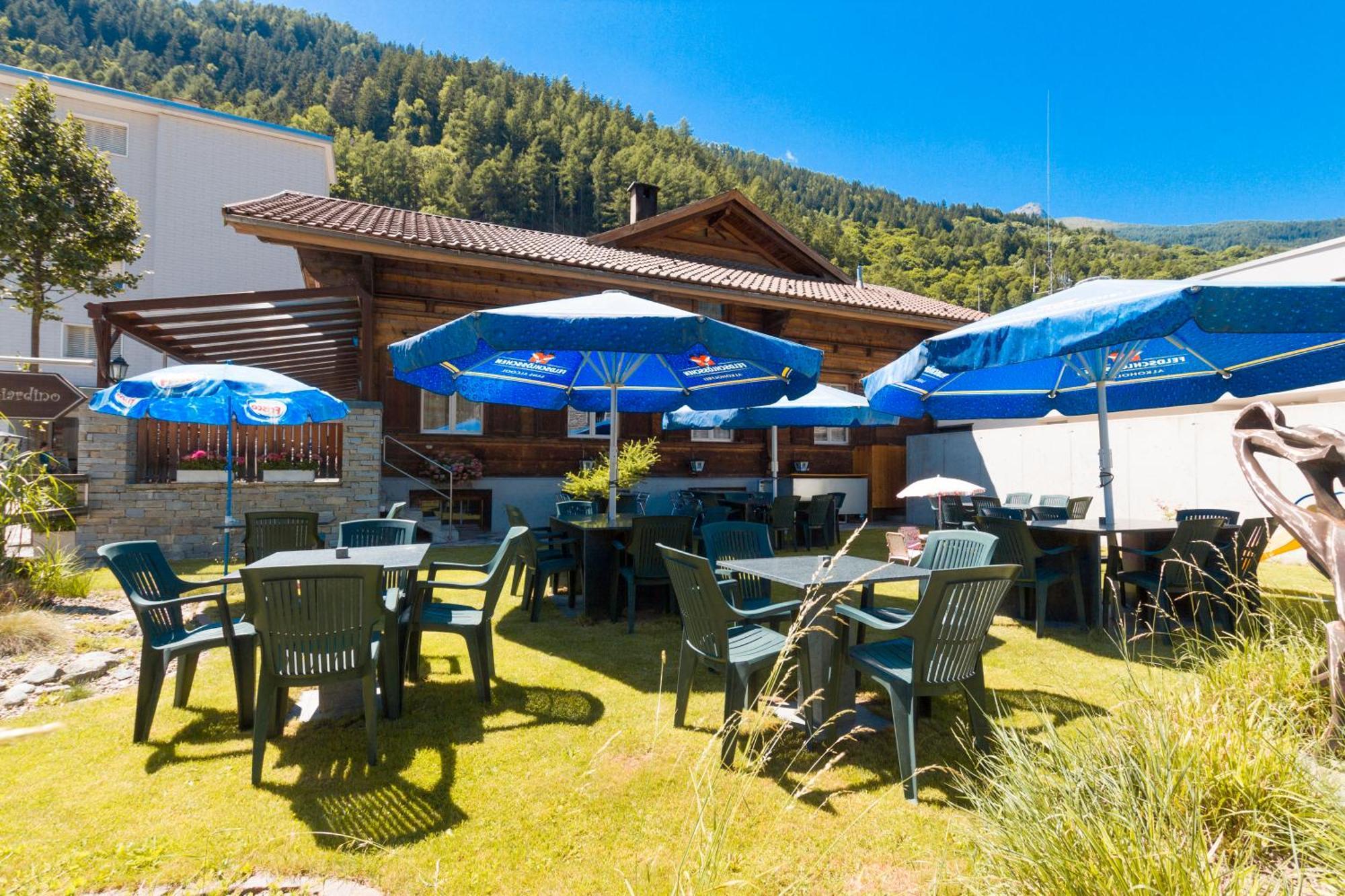 Ristorante Pensione Chalet Stazione พอสเชียโว ภายนอก รูปภาพ