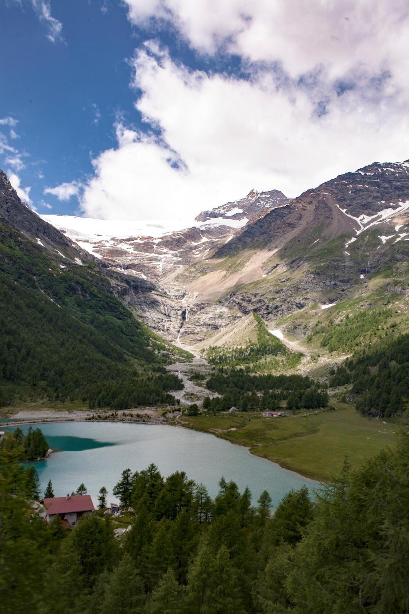Ristorante Pensione Chalet Stazione พอสเชียโว ภายนอก รูปภาพ