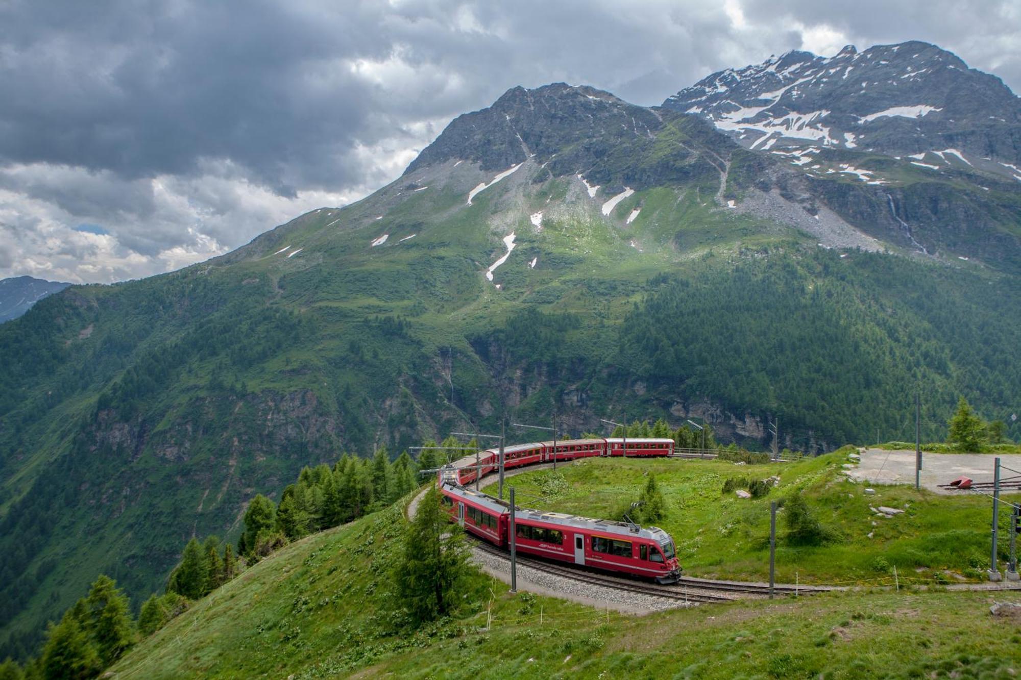 Ristorante Pensione Chalet Stazione พอสเชียโว ภายนอก รูปภาพ